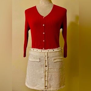 Zara woman mini skirt size smaller 72% Cotton 8% polyester, 100% lining.